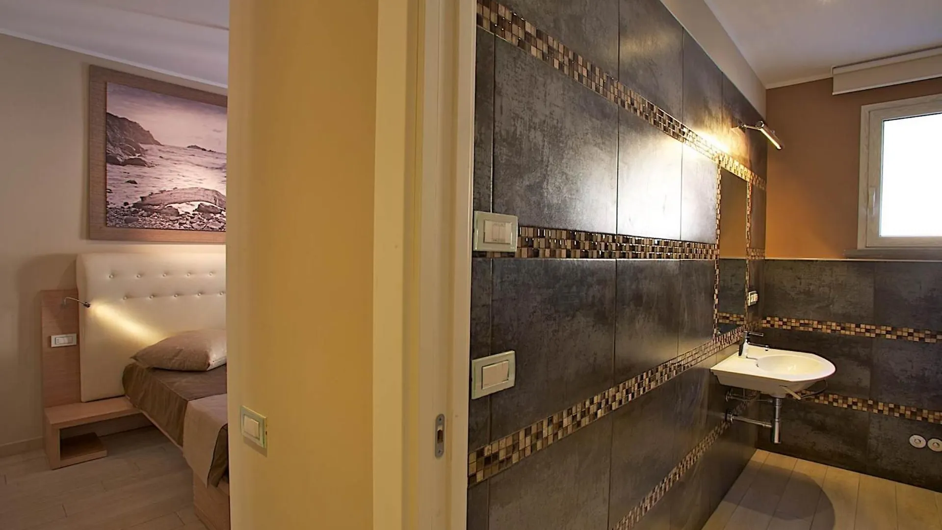 Hotel C'Era Una Volta Castiglione della Pescaia 2*,